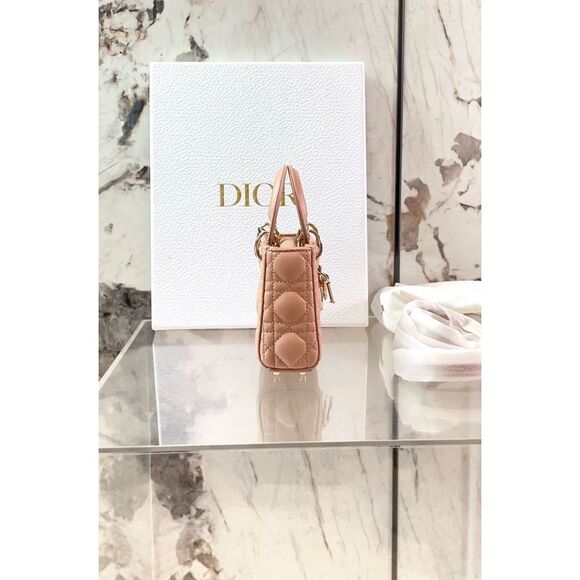 Dior Women Pre-Loved Bag Very Good Condition - Picture 3 of 9